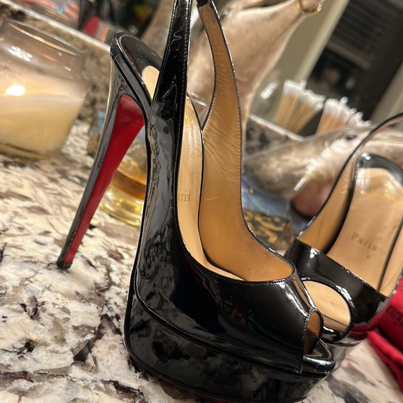 Shoes 👠 - Picture 10 of 17
